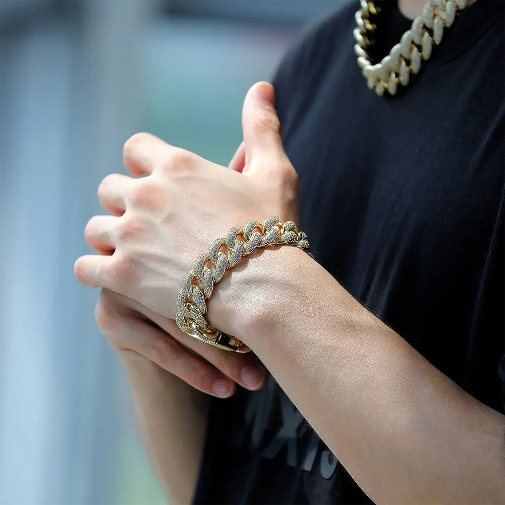 18mm Iced Cuban Link Bracelet in Yellow Gold | - The Icetruck