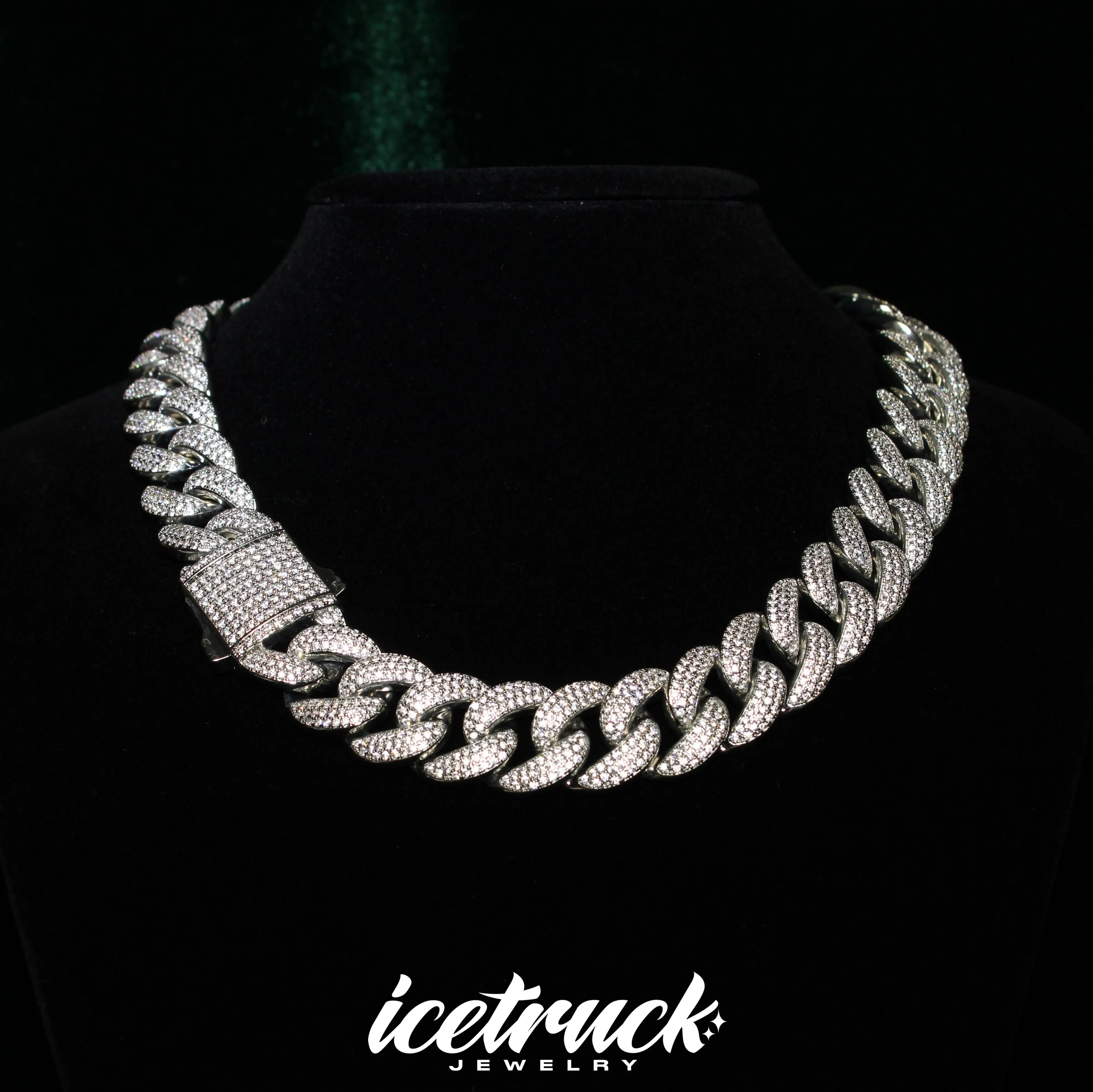 18mm Iced Cuban Link Chain in White Gold | - The Icetruck
