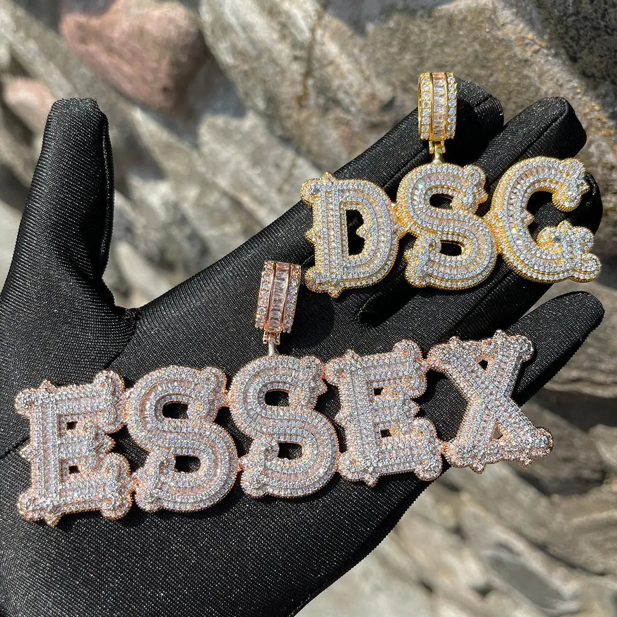 Custom Iced Out Western Font Pendant online kaufen