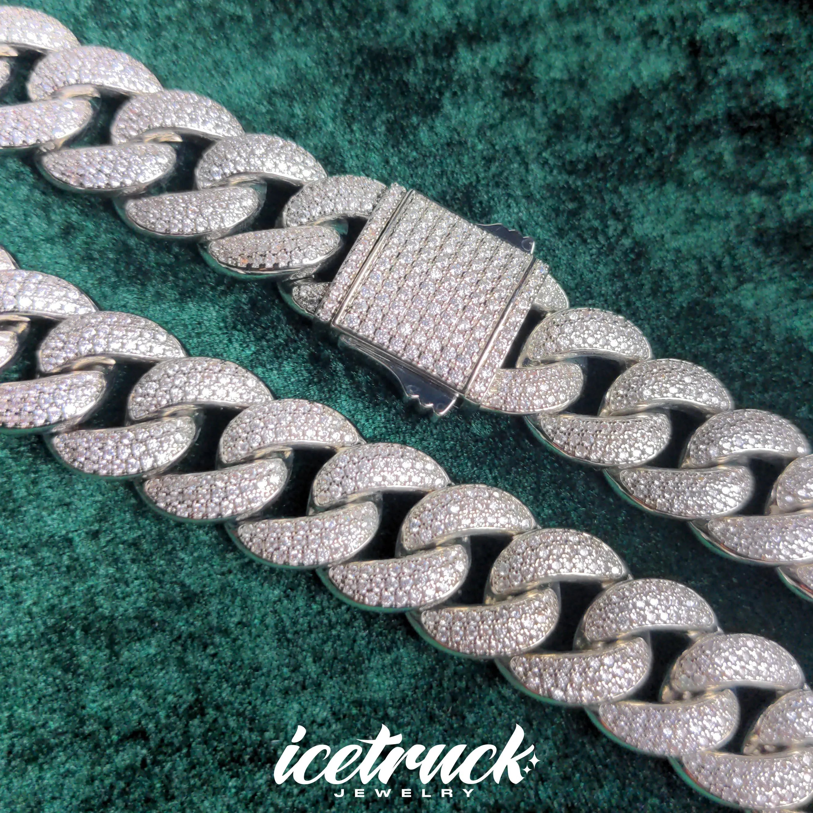 18mm Iced Cuban Link Chain in White Gold | - The Icetruck